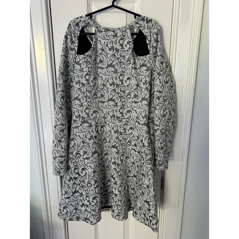 The Childrens Place Girls Silver Black Metallic Scroll Skater Dress L 10/12